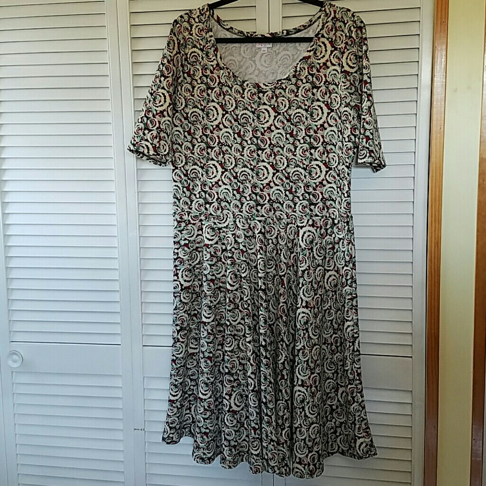 EUC LuLaRoe Nicole
